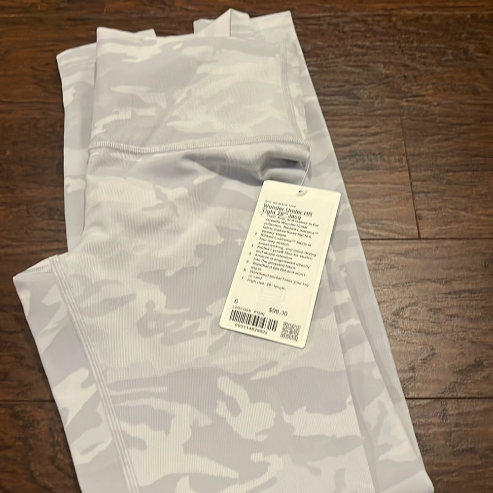 New tags, Lululemon leggings